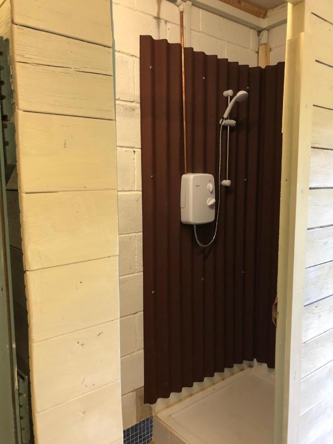 The Kestrel Shepherd Hut, Whitehouse Farm ストウマーケット エクステリア 写真