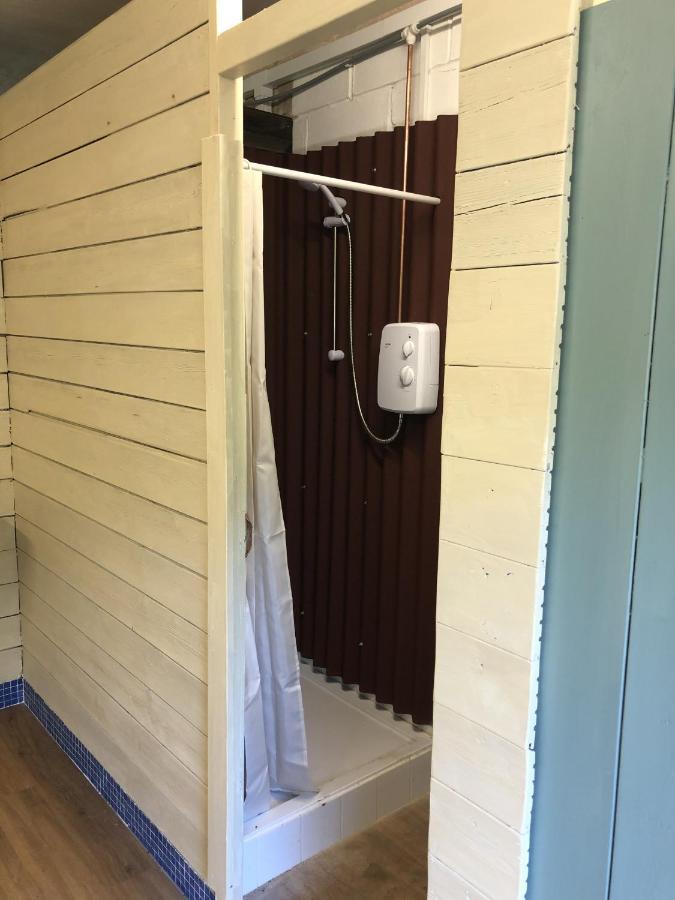 The Kestrel Shepherd Hut, Whitehouse Farm ストウマーケット エクステリア 写真