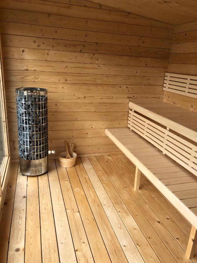 The Kestrel Shepherd Hut, Whitehouse Farm ストウマーケット エクステリア 写真